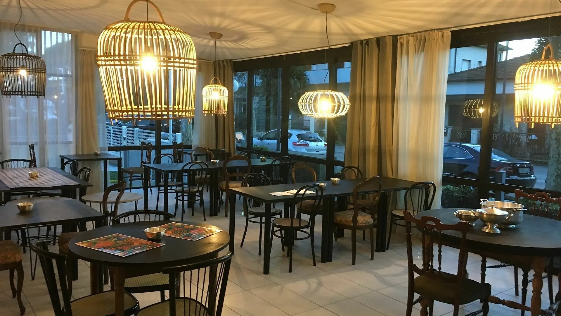WuHostel Cervia Hotel